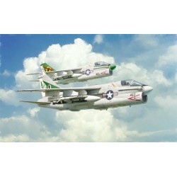 Italeri A-7E Corsair II Escala 1/72