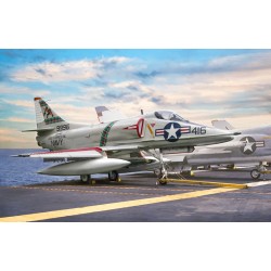 Italeri Avião A-4 E/F/G Skyhawk 1/48