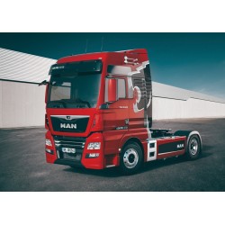 Italeri MAN TGX 18.500 XXL Lion Pro Edition 1/24 Scale